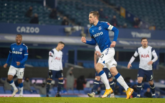 冰雪中的挑 冰雪中的挑